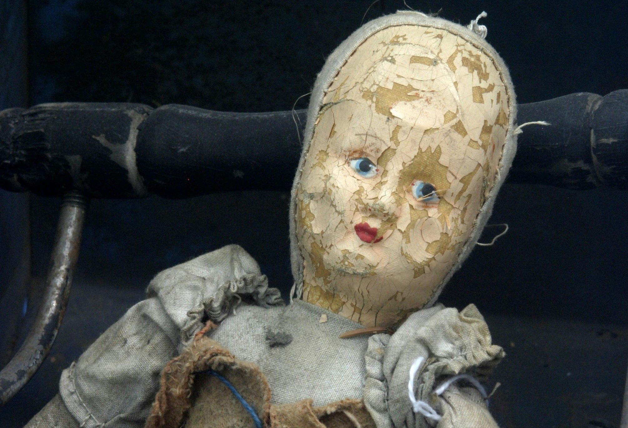 Profile photo for creepy doll.
